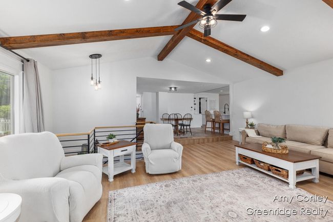 LIVING ROOM - STAIRWAY TO BASEMENT | Image 20