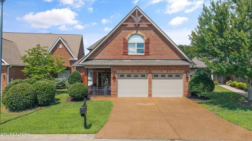 267 Savannah Park Dr, Maryville, TN, 37803-8874 | Card Image