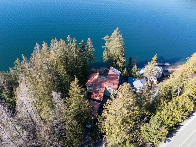 7209 Rockwell Drive, House other with 6 bedrooms, 4 bathrooms and 6 parking in Harrison Hot Springs BC | Image 4