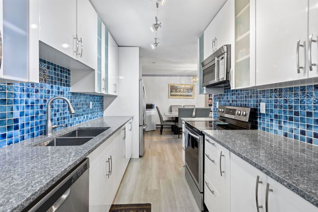 320 - 1195 Pipeline Rd, Condo with 2 bedrooms, 2 bathrooms and 1 parking in Coquitlam BC | Image 7