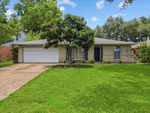 17115 Bougainvilla Ln, Friendswood, TX, 77546-3424 | Card Image