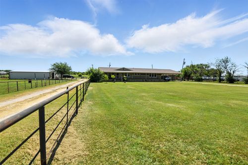 3709 Florence Rd, Ponder, TX, 76259-8448 | Card Image