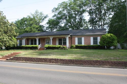 524 W Sypert St, Nashville, AR, 71852-2322 | Card Image