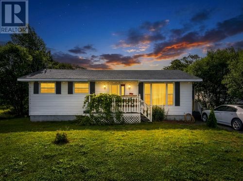 217 Shearstown Rd, House with 3 bedrooms, 2 bathrooms and null parking in Bay Roberts NL | Card Image