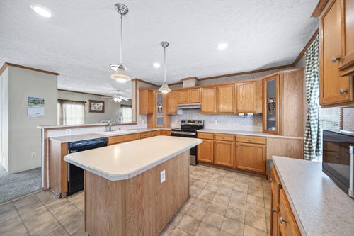 7046 Township Road 195, Centerburg, OH, 43011-9712 | Card Image