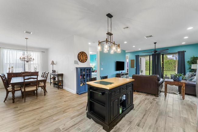 16450 Sandy Shore Dr, House other with 2 bedrooms, 2 bathrooms and null parking in Westlake FL | Image 8