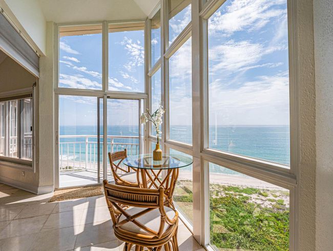 PH6 - 3870 N Highway A1a, Condo with 2 bedrooms, 2 bathrooms and null parking in Hutchinson Island FL | Image 27