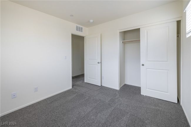 340 Summer Sparrow Ave, Townhouse with 3 bedrooms, 3 bathrooms and null parking in Henderson NV | Image 10