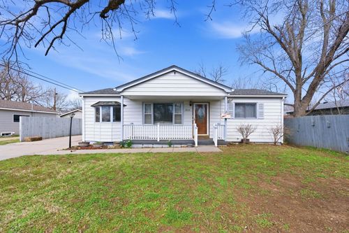 2016 E Sunrise Dr, Wichita, KS, 67216-3256 | Card Image