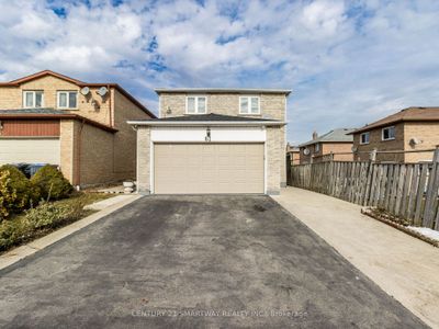 61 Sandmere Ave, House other with 3 bedrooms, 4 bathrooms and 4 parking in Brampton ON | Image 1