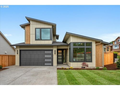 750 N V St, Washougal, WA, 98671-8571 | Card Image