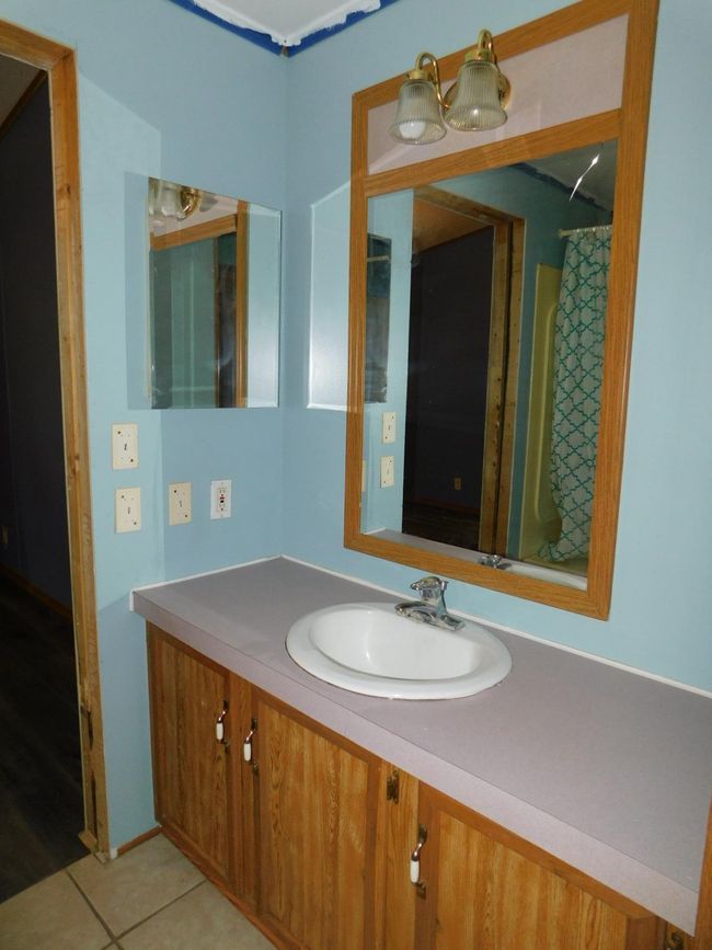 Bathroom suite | Image 16