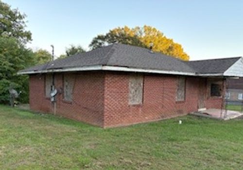 124 Conger St, Jackson, TN, 38301-4803 | Card Image