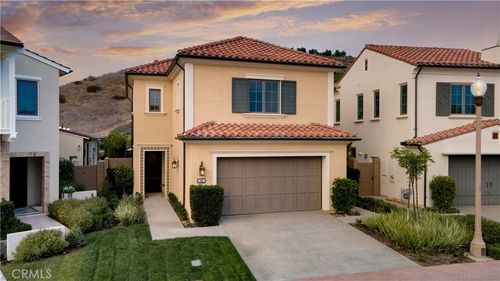 343 Paradiso, Irvine, CA, 92602-1911 | Card Image