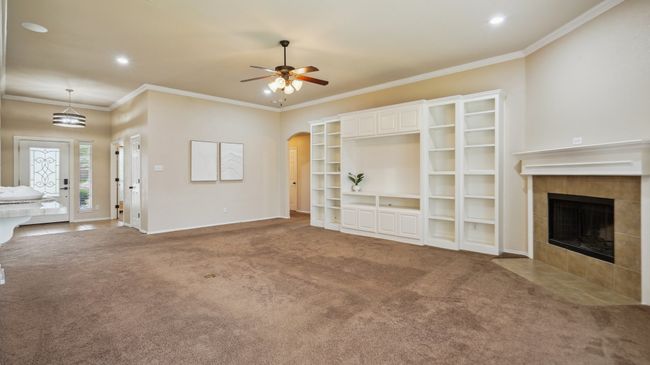 613 W Sheila Cir, House other with 4 bedrooms, 2 bathrooms and null parking in Joshua TX | Image 10