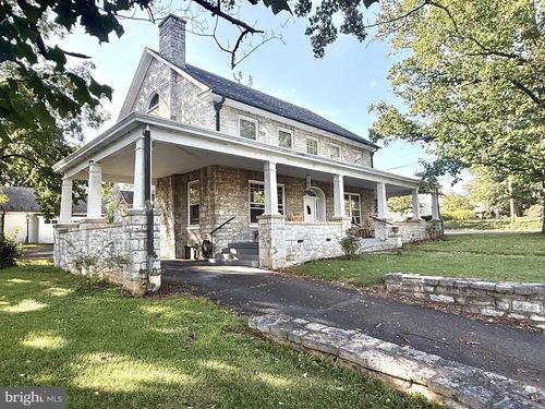 135 Loudon Rd, MERCERSBURG, PA, 17236-1719 | Card Image