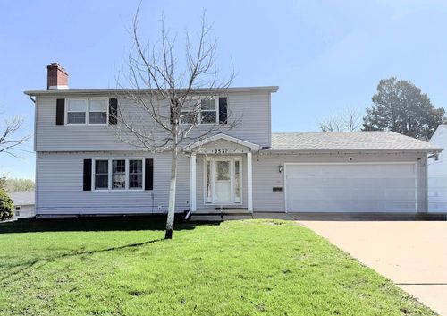 2531 Orchard St, Waterloo, IA, 50702-5136 | Card Image