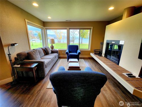1 Manson Blvd, Manson, WA, 98831-9032 | Card Image