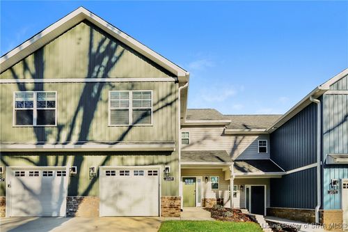 2069 Paddle Wheel Dr, Jeffersonville, IN, 47130-6811 | Card Image