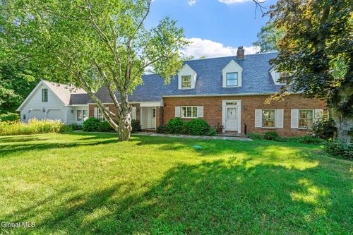 664 St Davids Ln, Niskayuna, NY, 12309-4925 | Card Image
