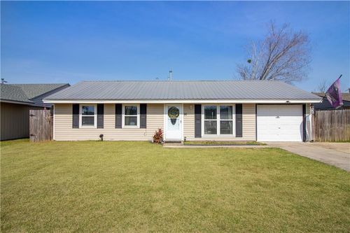 90 Kathi Ln, Avondale, LA, 70094-2737 | Card Image