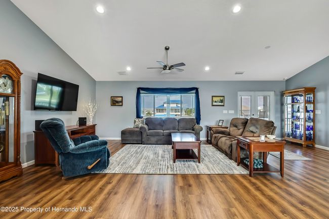 4123 Daisy Dr, House other with 3 bedrooms, 2 bathrooms and null parking in Hernando Beach FL | Image 11