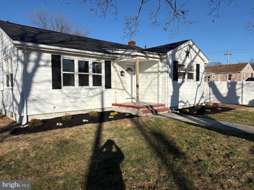 104 Coari Ave, MINOTOLA, NJ, 08341-1113 | Card Image