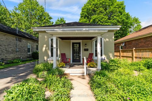 34 Bay St, Stratford, ON, N5A4K6 | Card Image