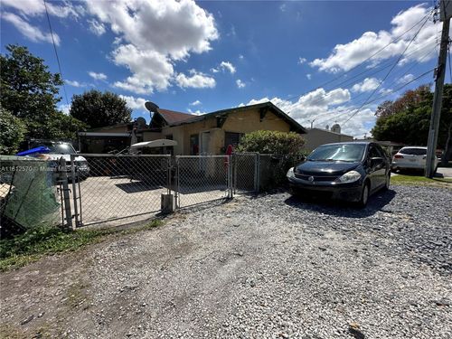 1842 Nw 18th Ter, Miami, FL, 33125-1414 | Card Image