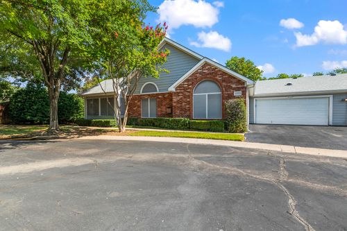 1023 Bridges Dr, Arlington, TX, 76012-2050 | Card Image