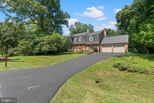 9704 Hall Rd, POTOMAC, MD, 20854-4347 | Card Image