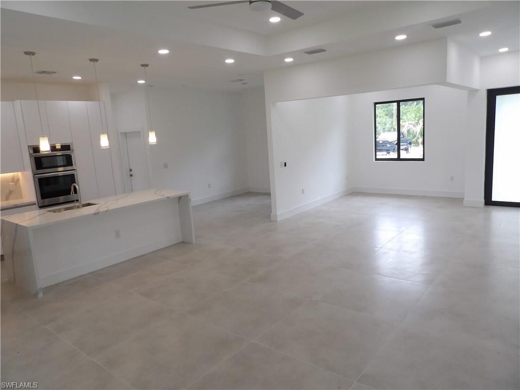 Residential Lease in LEHIGH ACRES 3