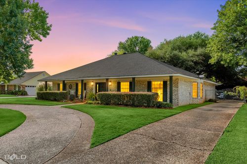 220 Norcross St, Bossier City, LA, 71111-6046 | Card Image
