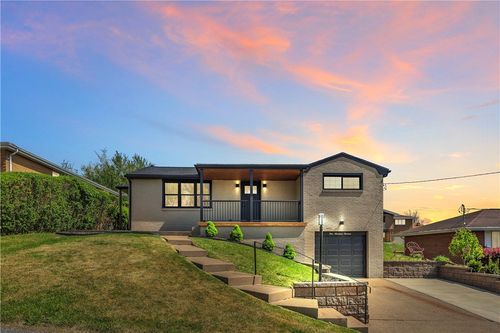 113 Lincoln Ave, N Versailles, PA, 15137-1854 | Card Image