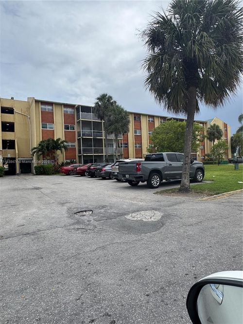 apt-413-3610 Nw 21st St, Lauderdale Lakes, FL, 33311-9220 | Card Image
