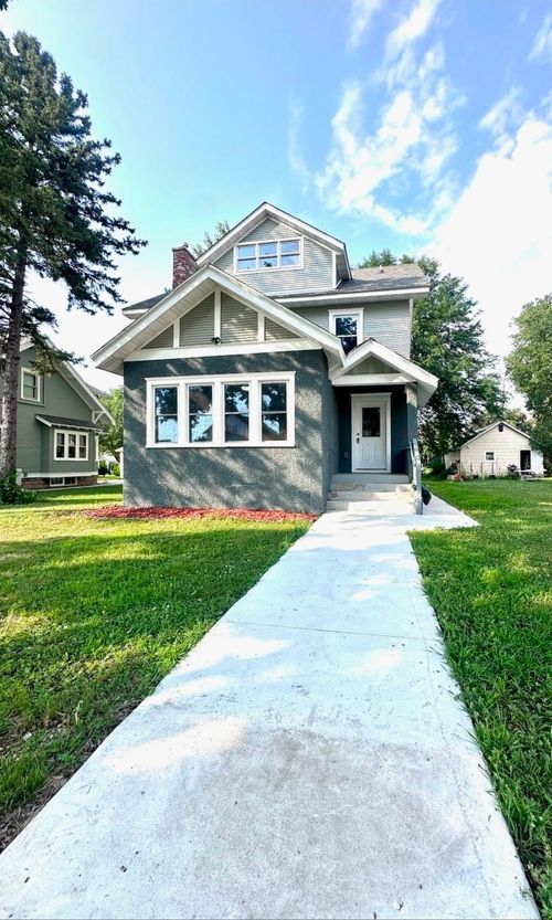 318 2nd St W, Wabasha, MN, 55981-1247 | Card Image