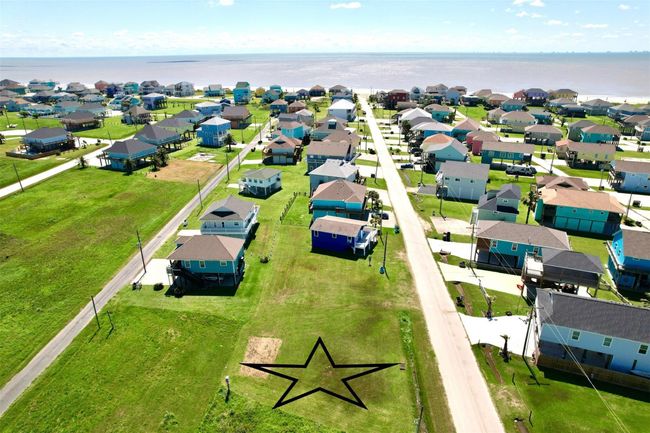 982 S Cove, Home with 0 bedrooms, 0 bathrooms and null parking in Crystal Beach TX | Image 9