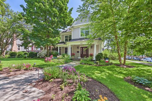 1050 Spruce St, Winnetka, IL, 60093-2145 | Card Image