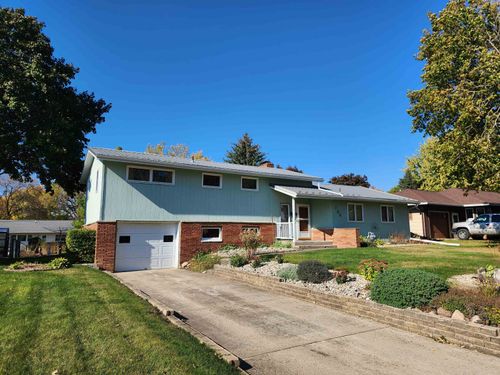 705 Adams St, Armstrong, IA, 50514-7441 | Card Image