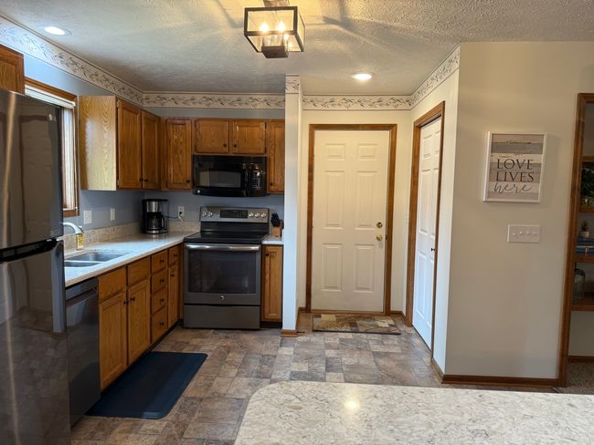 Kitchen | Image 10