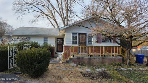 109 Thornton Rd, Oak Ridge, TN, 37830-5561 | Card Image