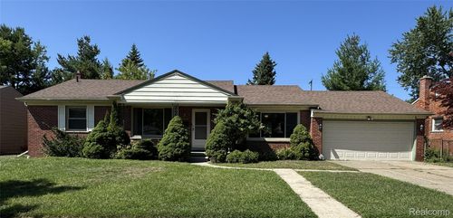 18947 Whitby St, Livonia, MI, 48152-3035 | Card Image