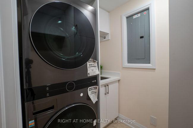 608 - 447 Walmer Rd, Condo with 3 bedrooms, 4 bathrooms and 2 parking in York ON | Image 31