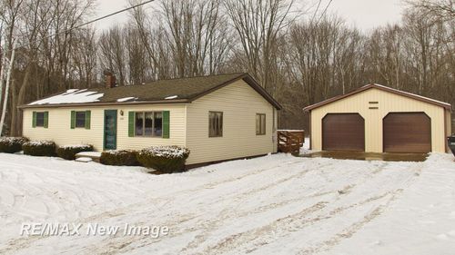 2921 Curtis Road, Bridgeport Charter Township, MI, 48415 | Card Image