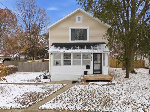 419 E Vine St, Vicksburg, MI, 49097-1127 | Card Image