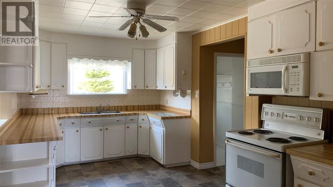 0 Main St, House other with 3 bedrooms, 1 bathrooms and null parking in Lower Island Cove NL | Image 12