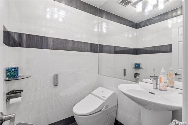 10 Woodstone Ct, House other with 5 bedrooms, 4 bathrooms and null parking in S Huntington NY | Image 22