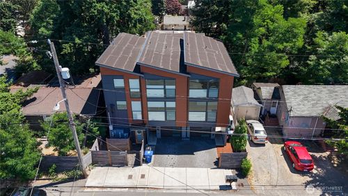 14012 Midvale Ave N, Seattle, WA, 98133-7012 | Card Image