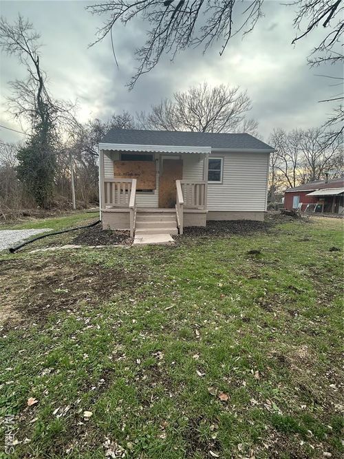 110 Kinder St, Cahokia, IL, 62206-1337 | Card Image