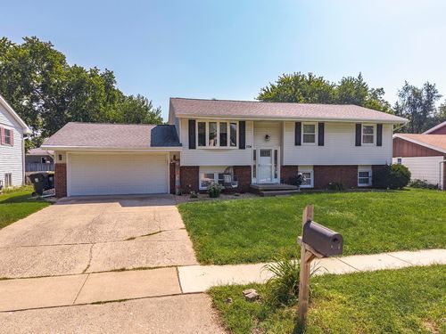 204 Rebecca Ln, Normal, IL, 61761-2722 | Card Image